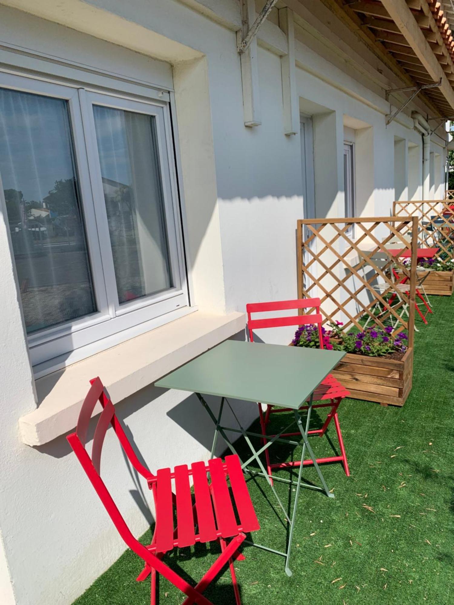 Cit'Hotel Les Atlantes Медис Экстерьер фото